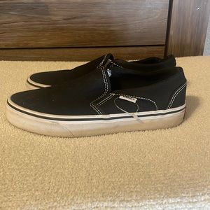 Cute black slip-on vans !!